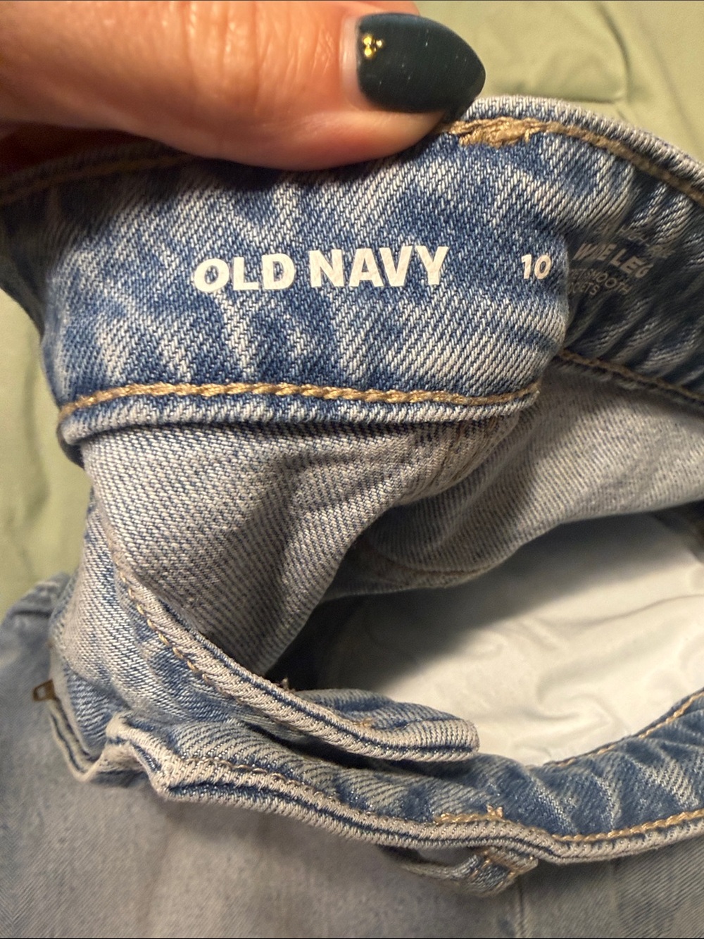 Old Navy Light Blue Straight-Leg Jeans with Frayed Hem - Picture 2 of 6